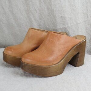 Free People 'Suki' Leather Clogs SIZE 36 (US 6) Made in Spain Wooden Soles